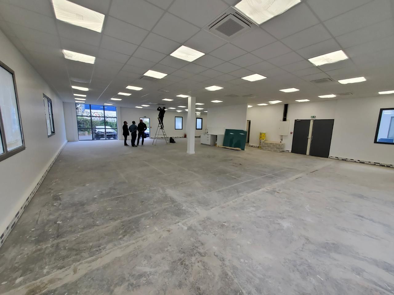 1071 m² pour ce pme-pmi en location à Saint-thibault-des-vignes