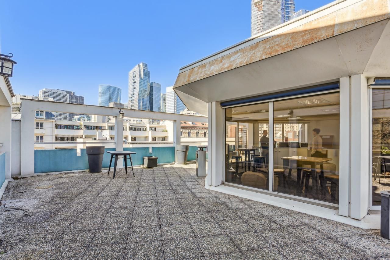 402 m² pour ce bureaux en location à Puteaux