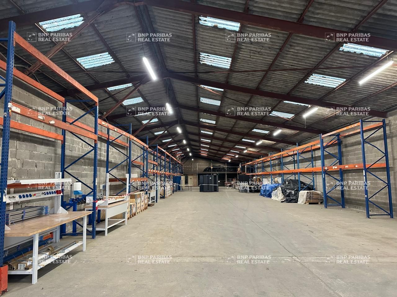 Location Activité 800 m² non divisibles 37320 Esvres-sur-indre