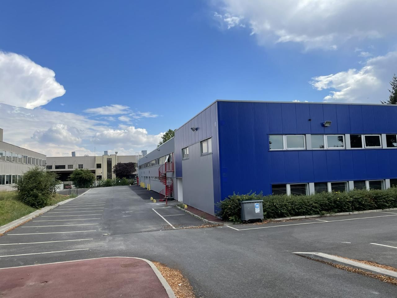 Location Activité 2361 m² non divisibles 95870 Bezons