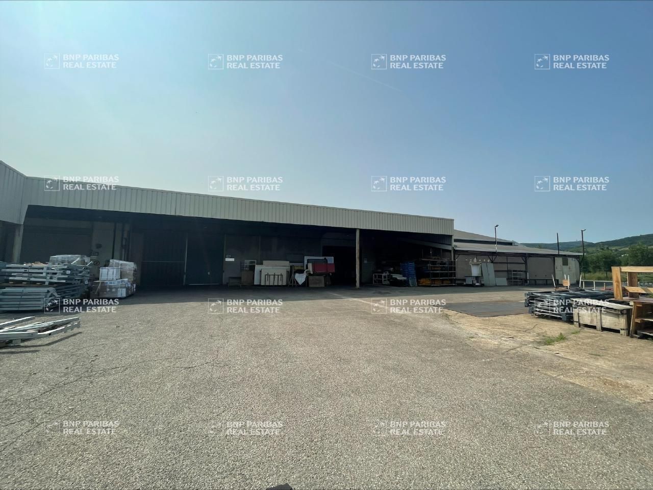 Location Activité 1050 m² non divisibles 69250 Neuville-sur-saône