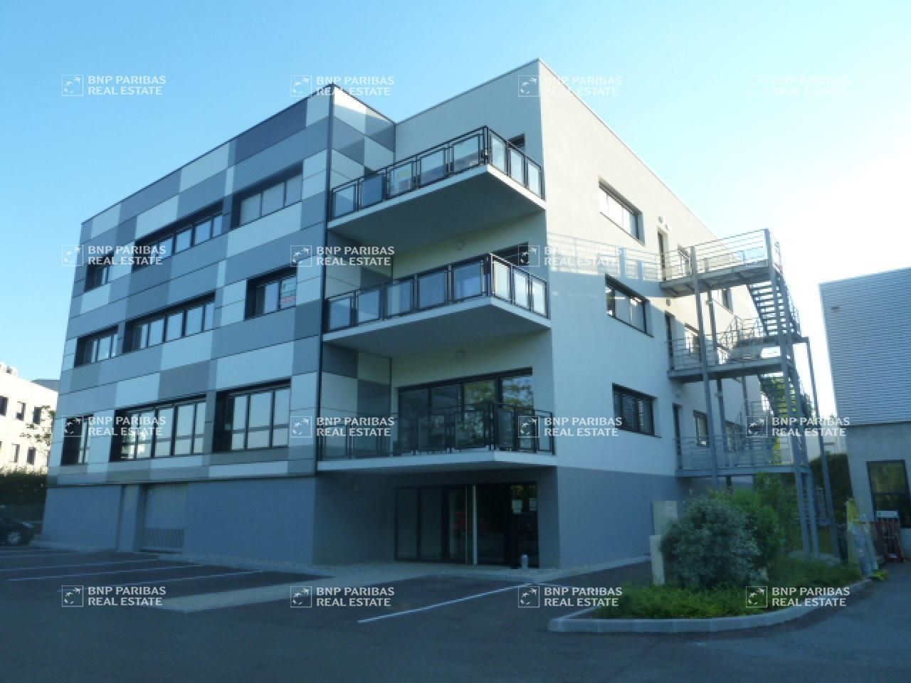 82 m² pour ce bureaux en location à Dardilly