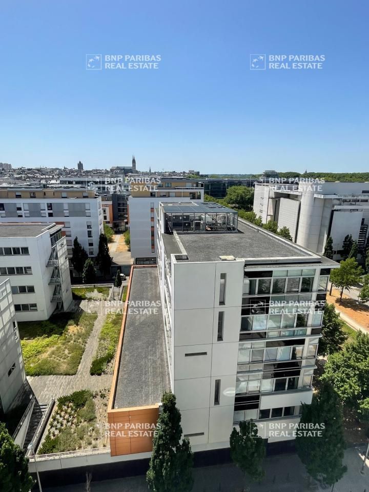 3372.21 m² pour ce bureaux en location à Angers
