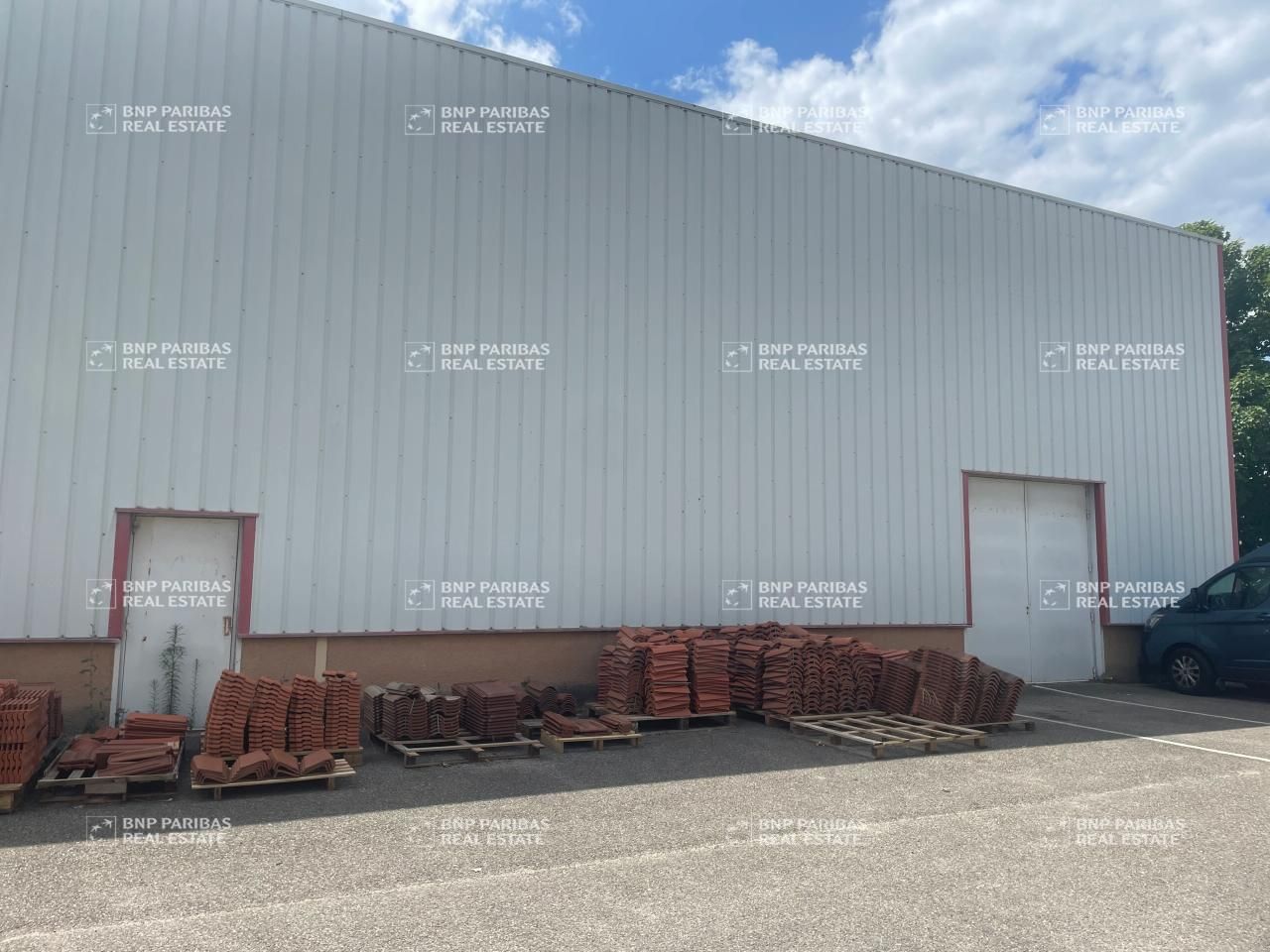 1475 m² pour ce activité en location à Vénissieux