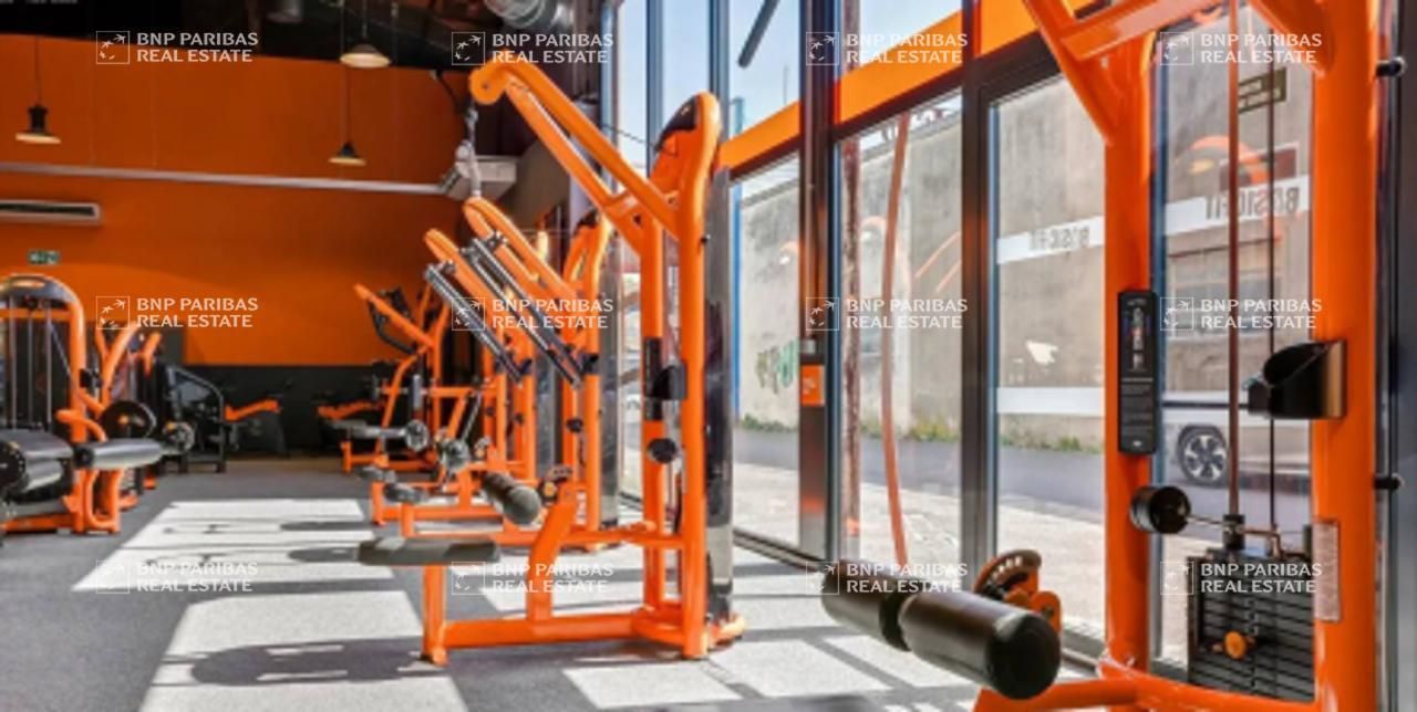 1200 m² pour ce activité en location à Nîmes