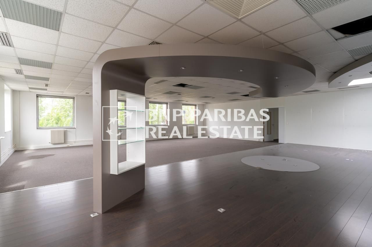 1492 m² pour ce pme-pmi en location à Antony