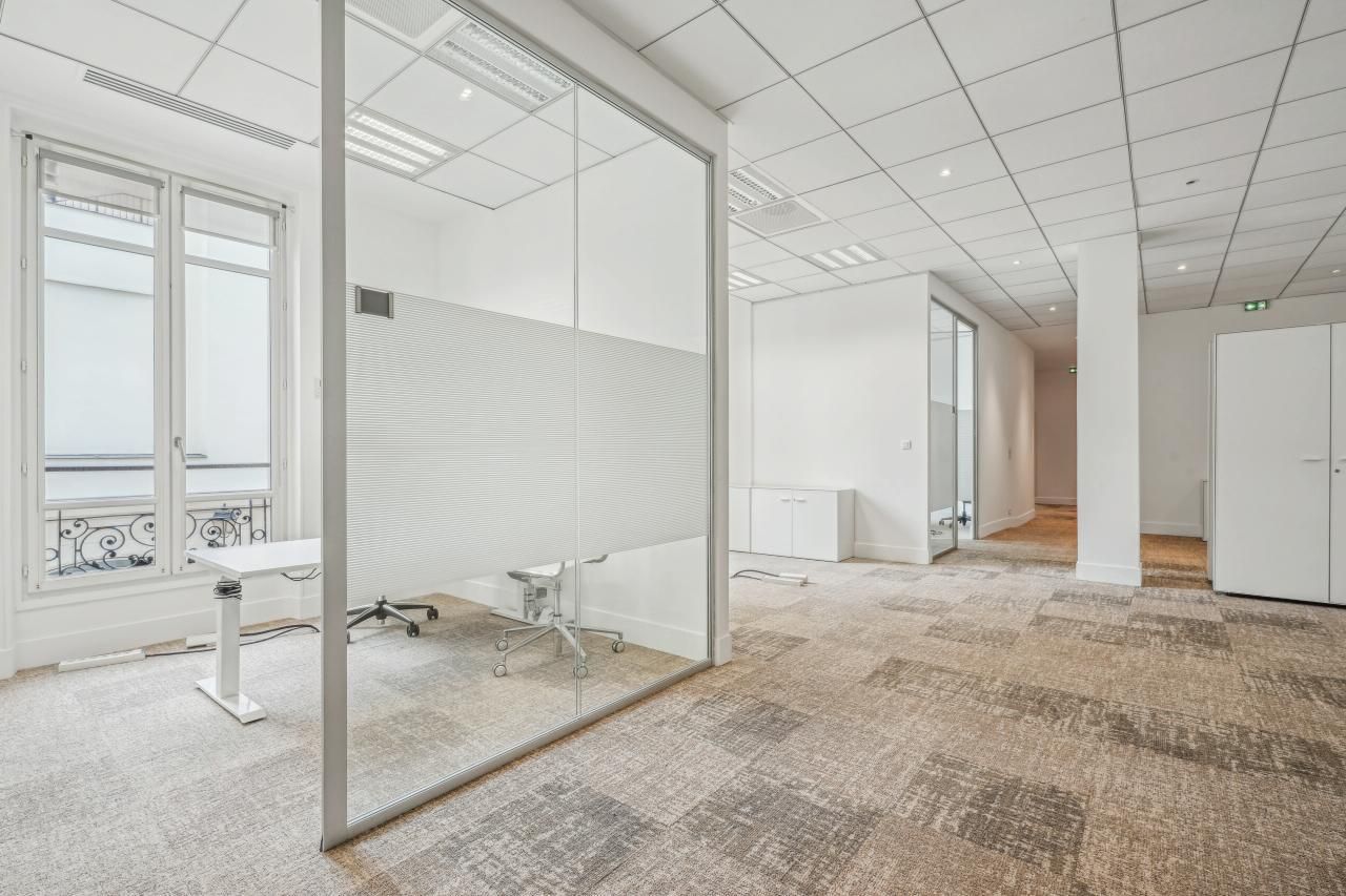 Location Bureaux 341.5 m² non divisibles 75116 Paris