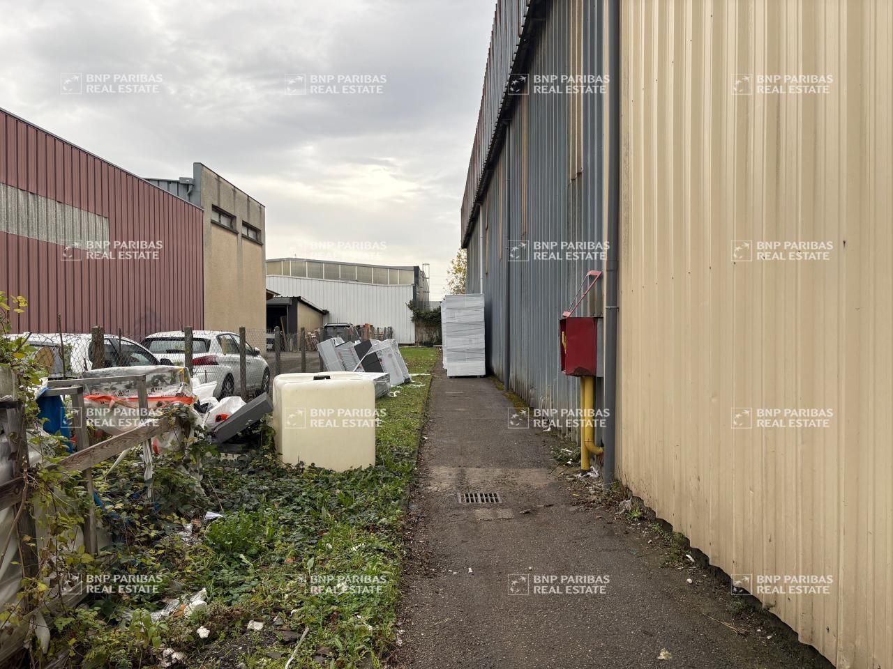 1640 m² pour ce activité en vente à Vaulx-en-velin