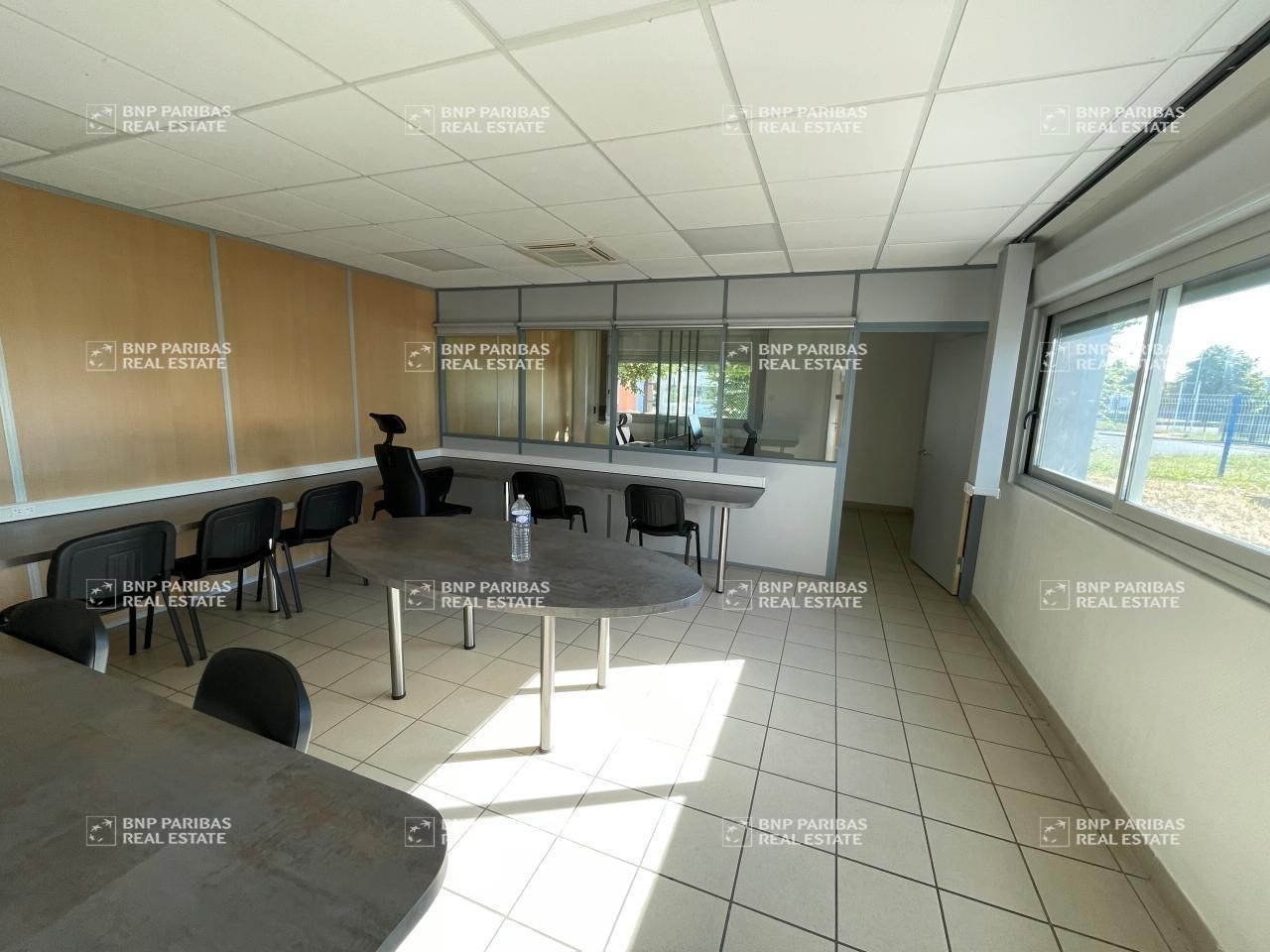 Location Bureaux 150 m² divisibles 37210 Parçay-meslay