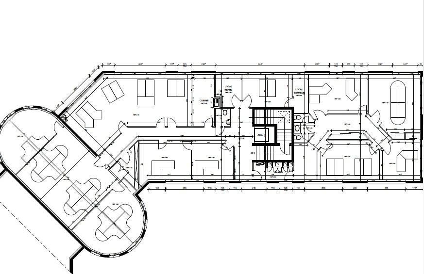 237 m² pour ce bureaux en vente à Saint-grégoire