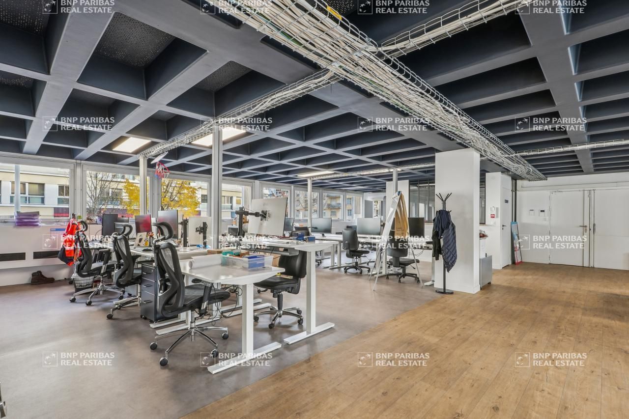 801 m² pour ce bureaux en location à Montrouge