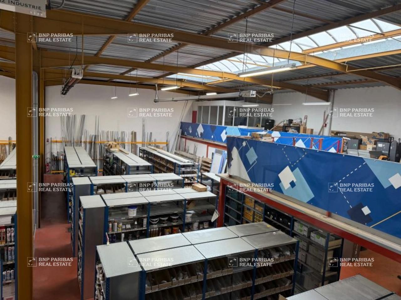 966 m² pour ce activité en location à Lyon