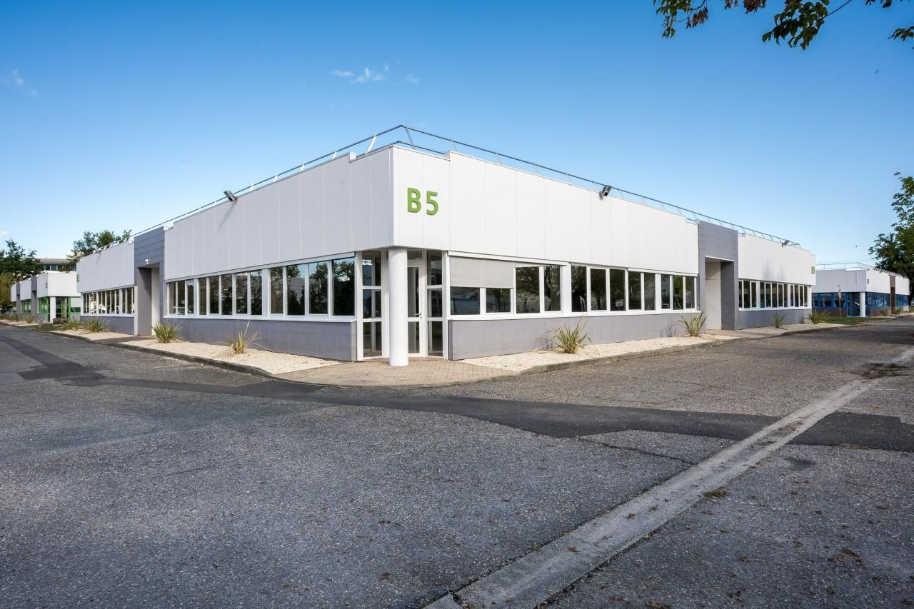 1141 m² pour ce bureaux en location à Mérignac