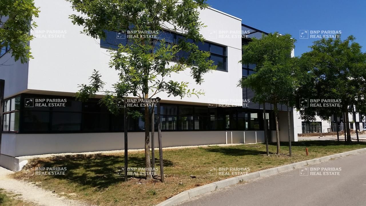 172 m² pour ce bureaux en location à Dijon