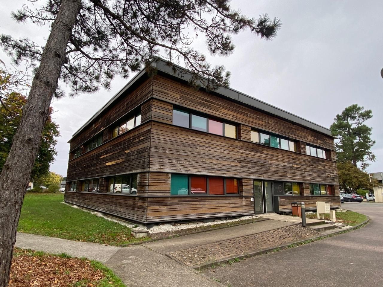 Location Bureaux 563 m² divisibles 33700 Mérignac