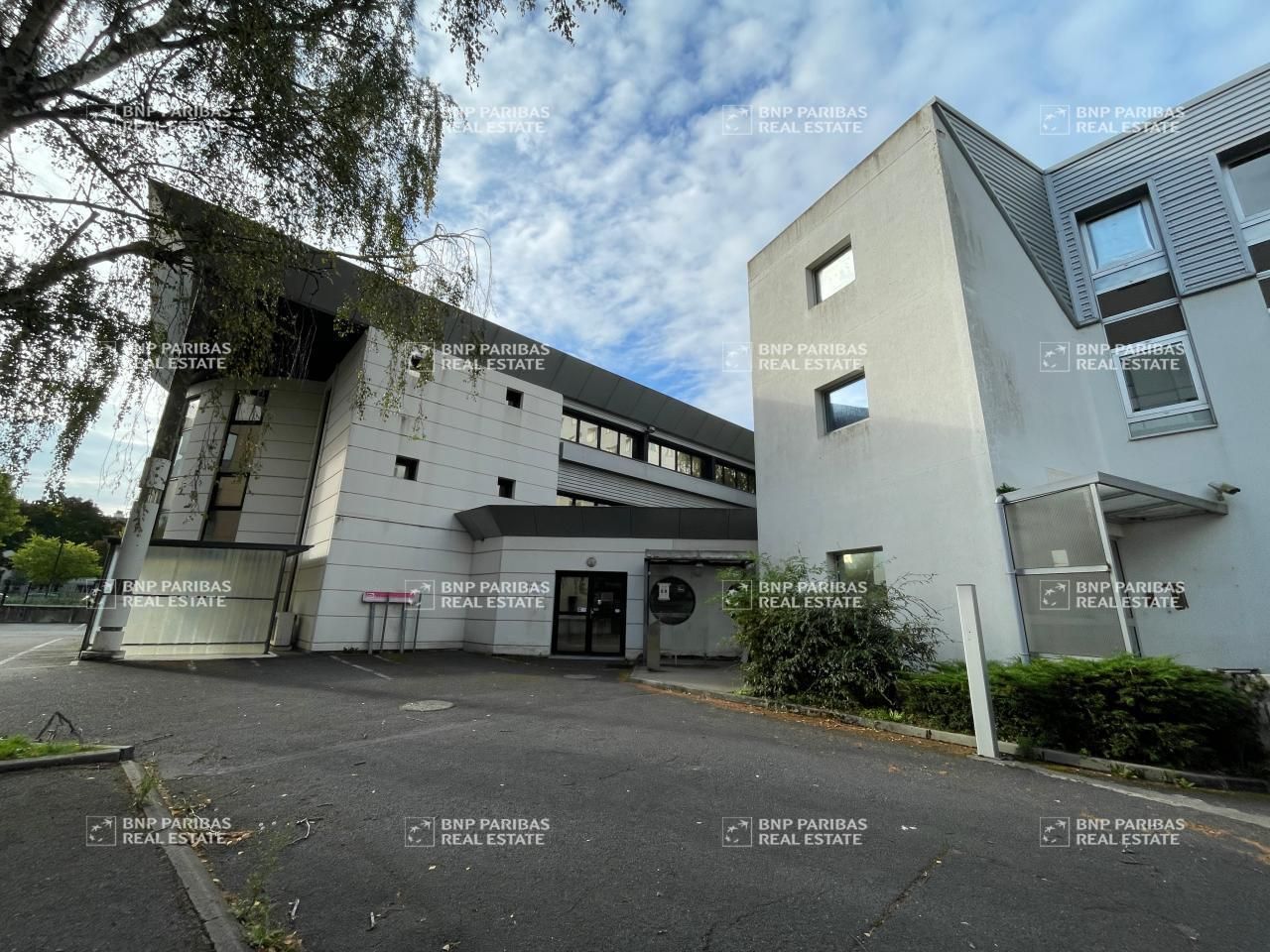 Location Bureaux 1727 m² divisibles 44000 Nantes