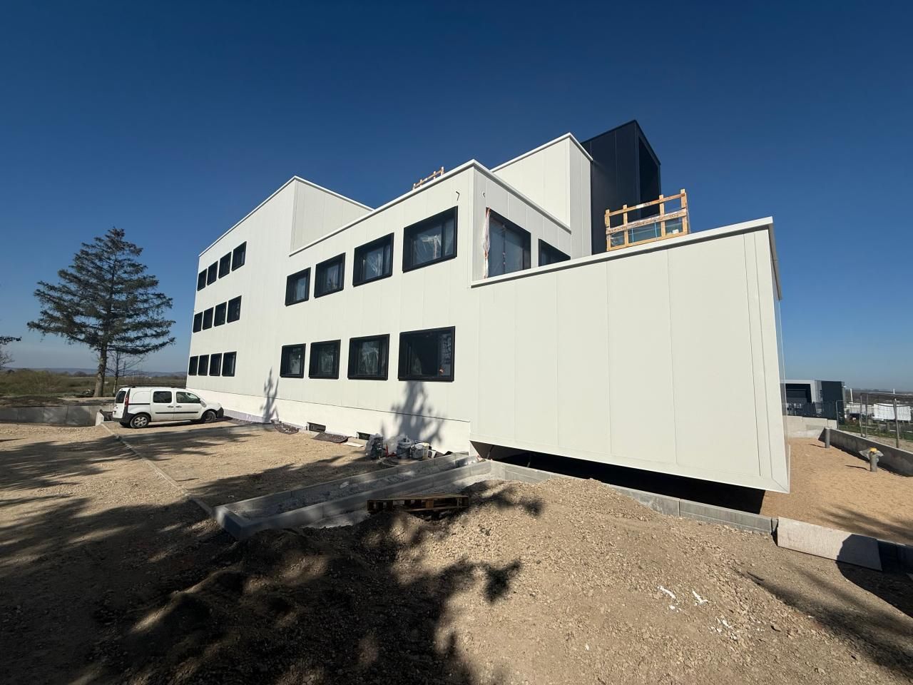 1342 m² pour ce bureaux en vente à Peltre