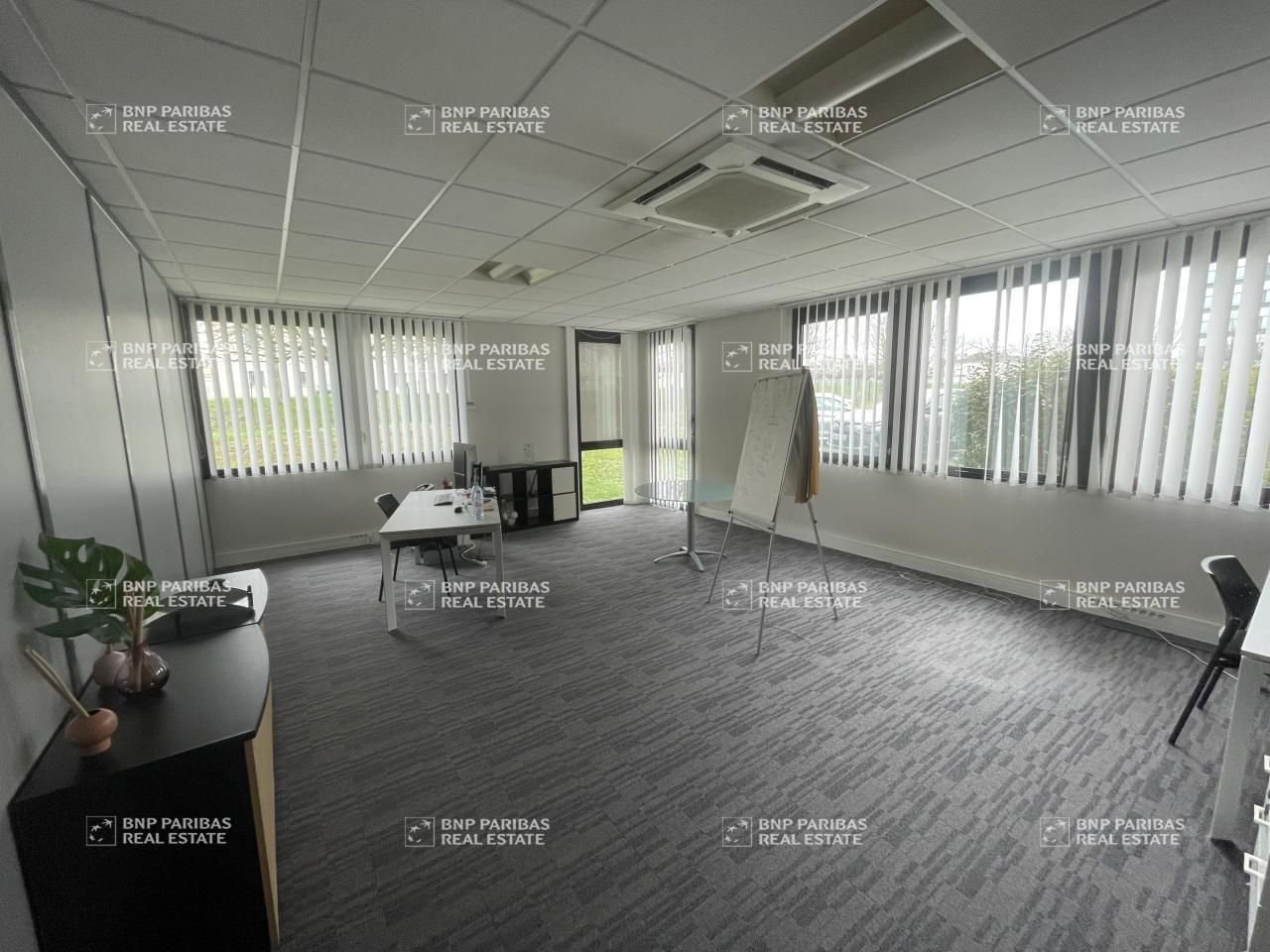 936 m² pour ce bureaux en location à Tours