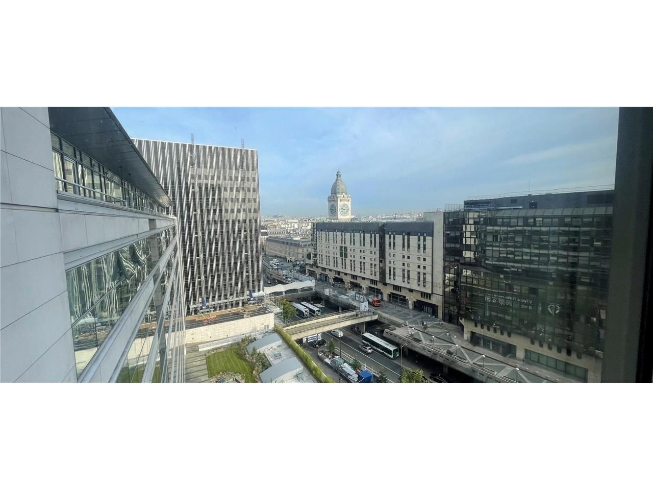 853.1 m² pour ce bureaux en vente à Paris