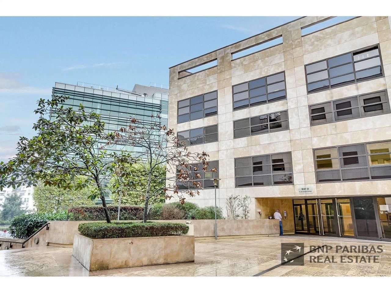 Location Bureaux 1786 m² divisibles 92500 Rueil malmaison