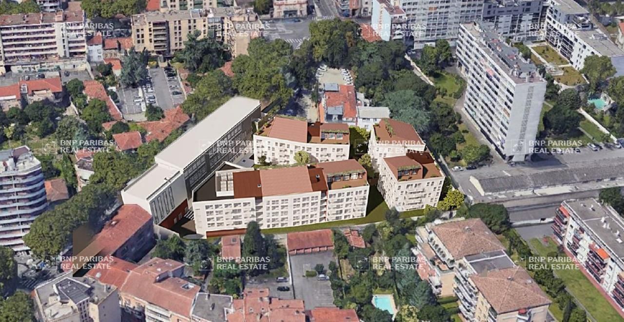 1626 m² pour ce bureaux en location à Toulouse