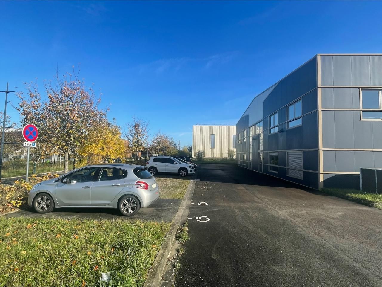 1500 m² pour ce activité en vente à Ennery