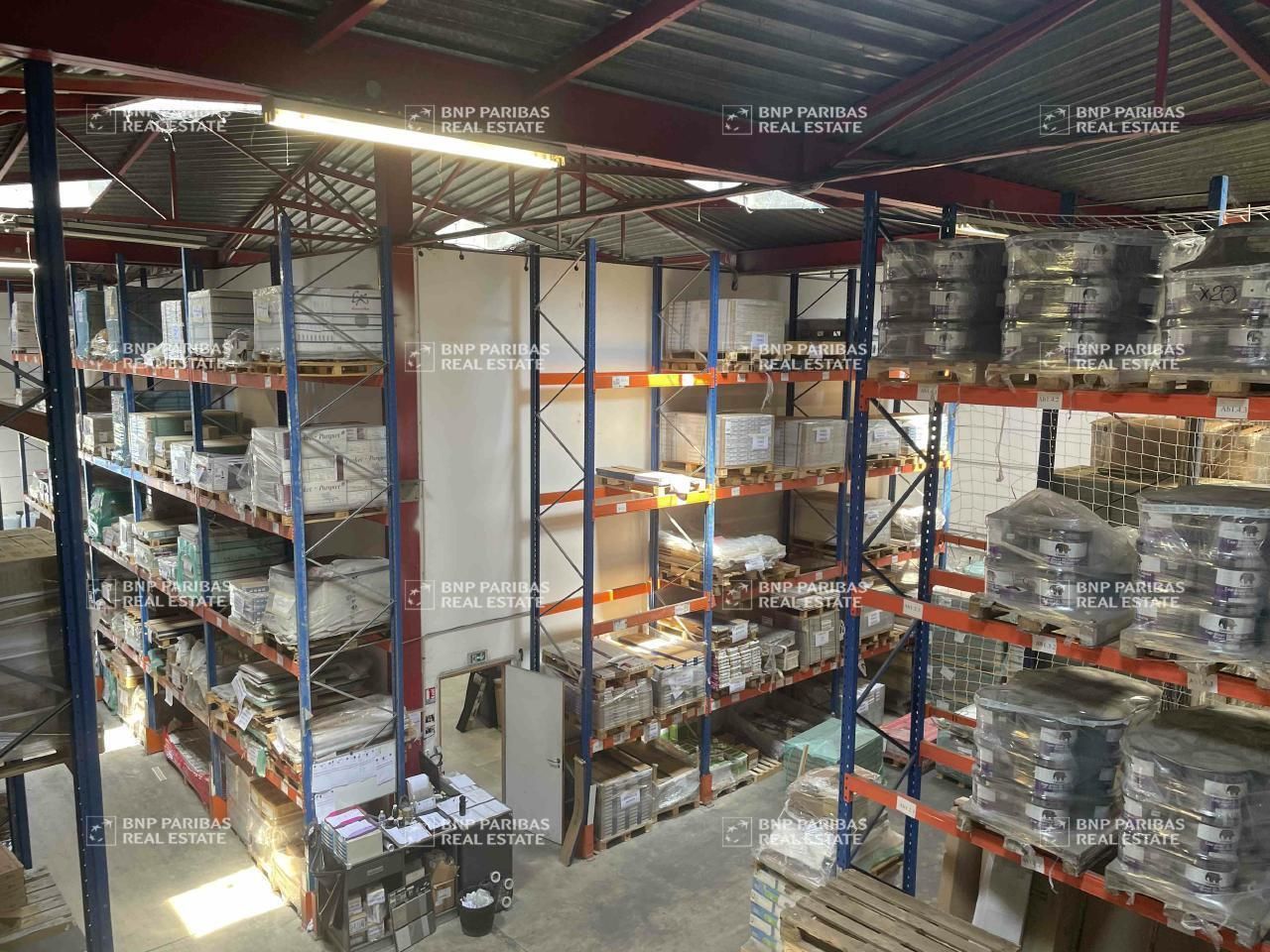 1058.75 m² pour ce activité en location à Marseille