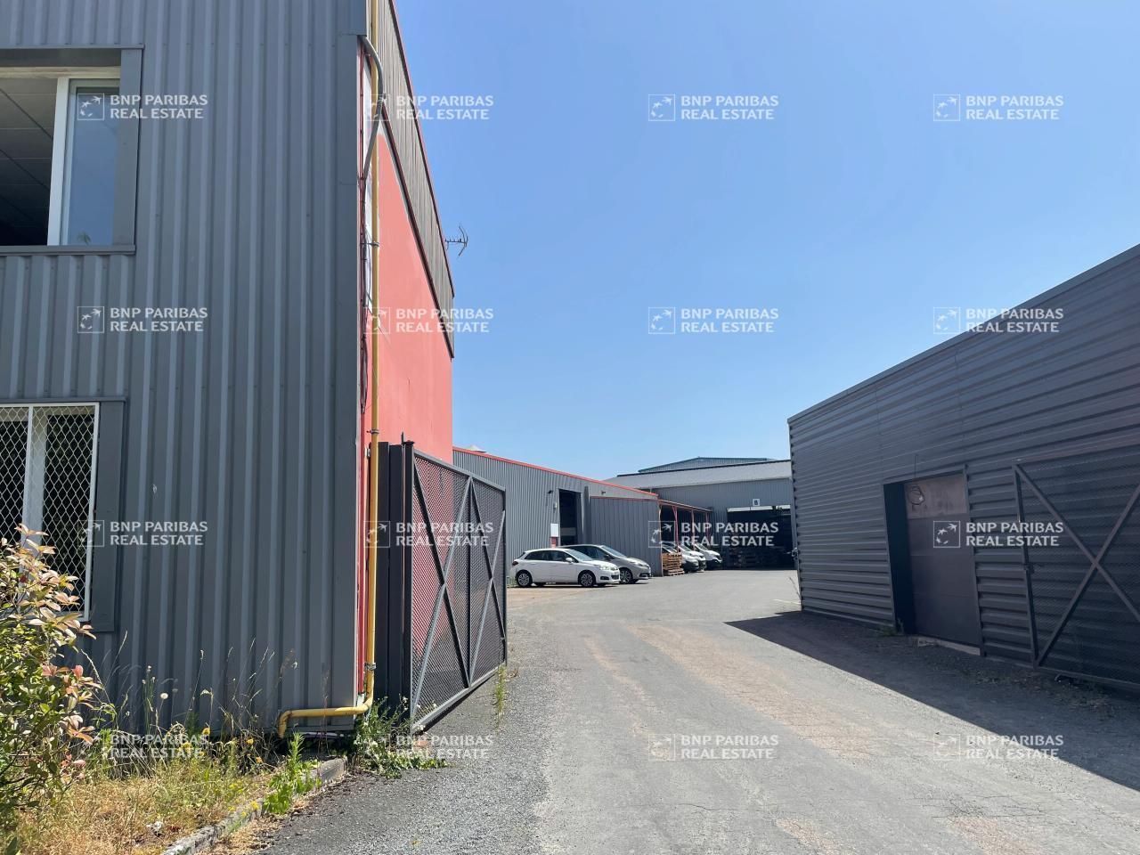 3556.5 m² pour ce activité en location à Ingre