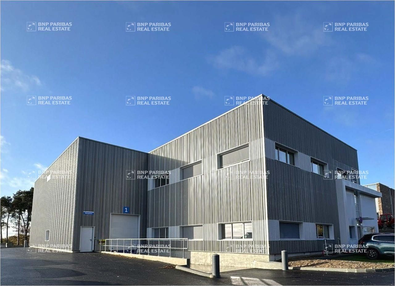 Location Activité 1478 m² divisibles 44840 Les sorinières