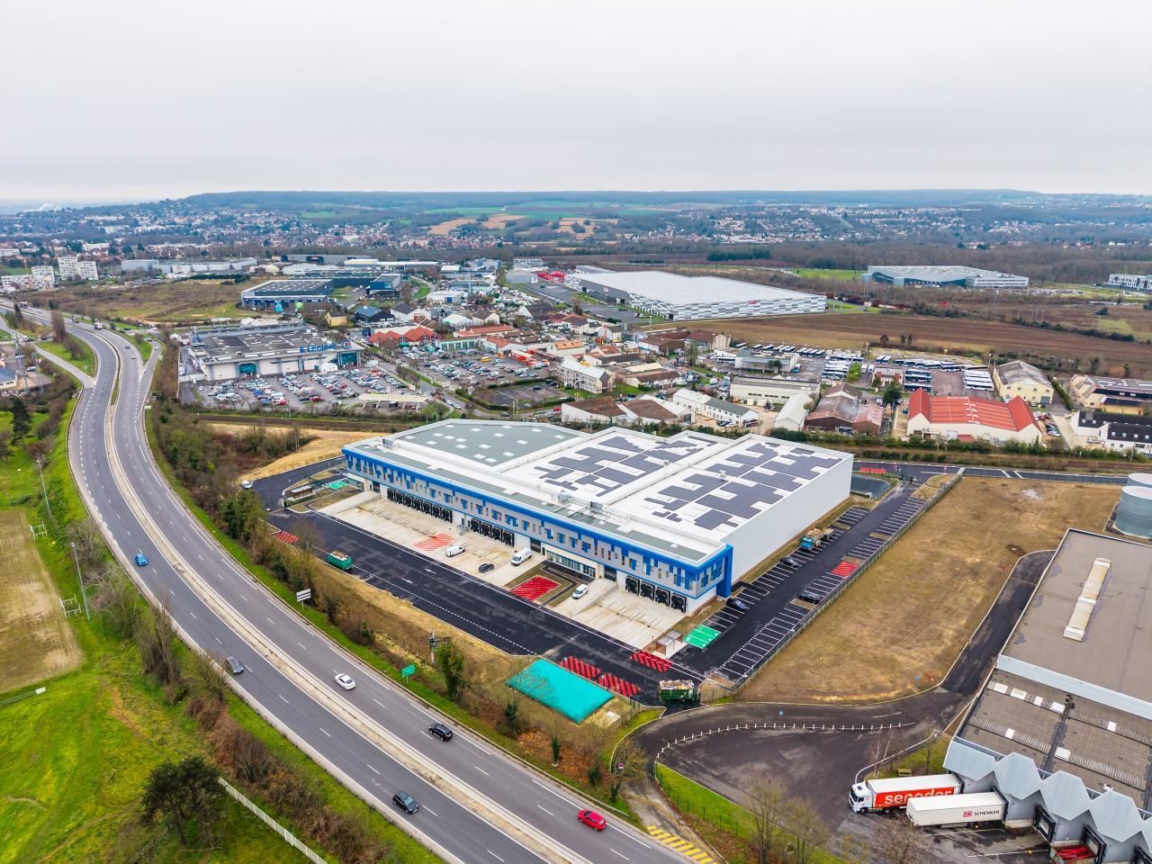 10075 m² pour cetentrepôts classe a en location à Conflans-sainte-honorine