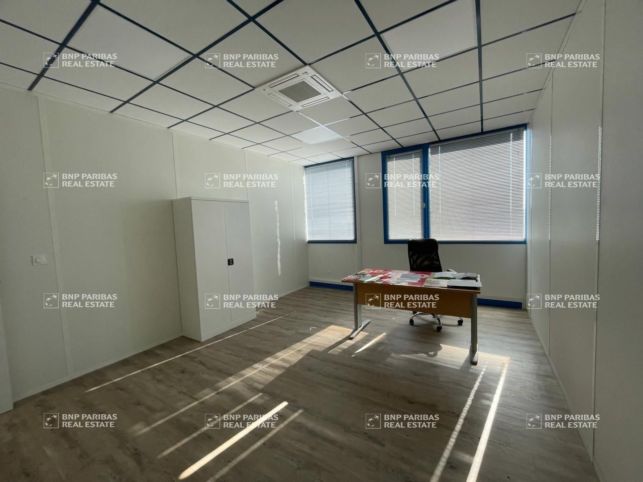 152 m² pour ce bureaux en location à Orléans