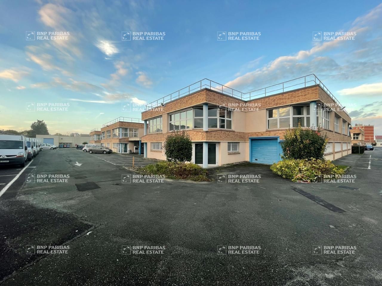 Location PME-PMI 333 m² non divisibles 94200 Ivry-sur-seine