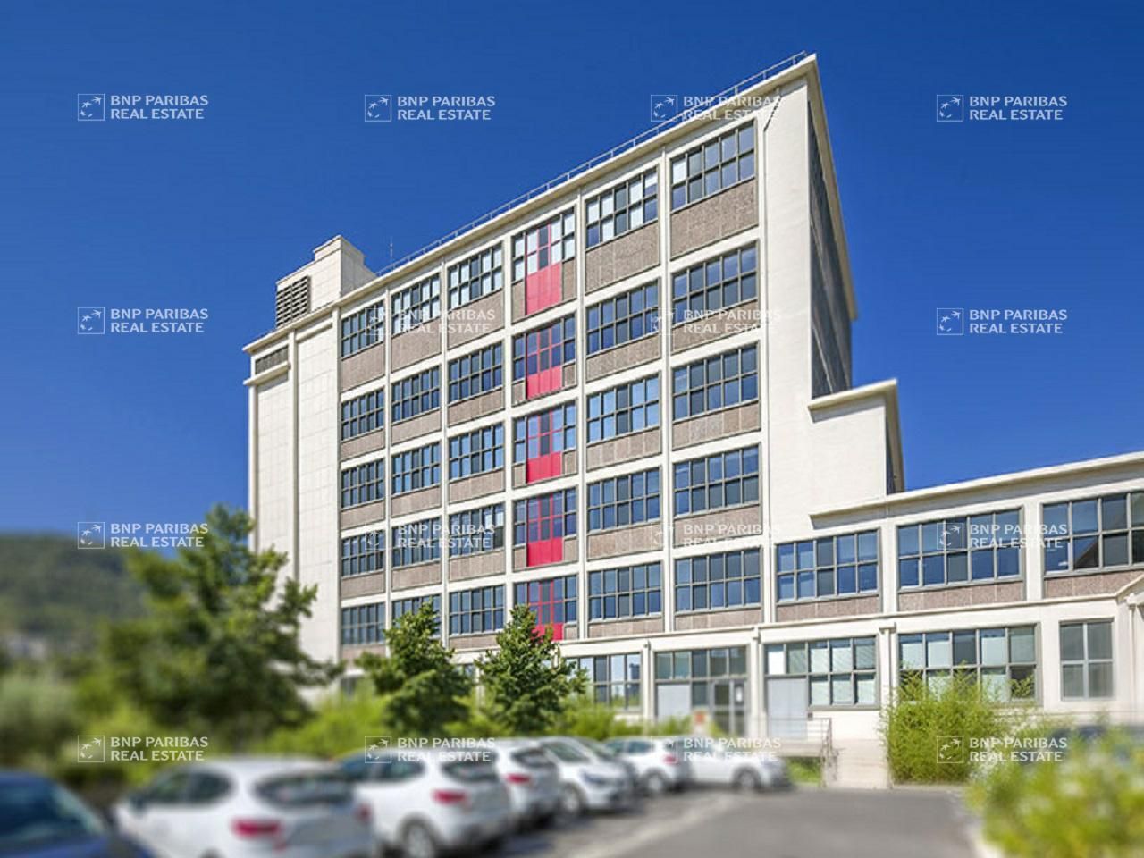 926 m² pour ce bureaux en location à Marseille