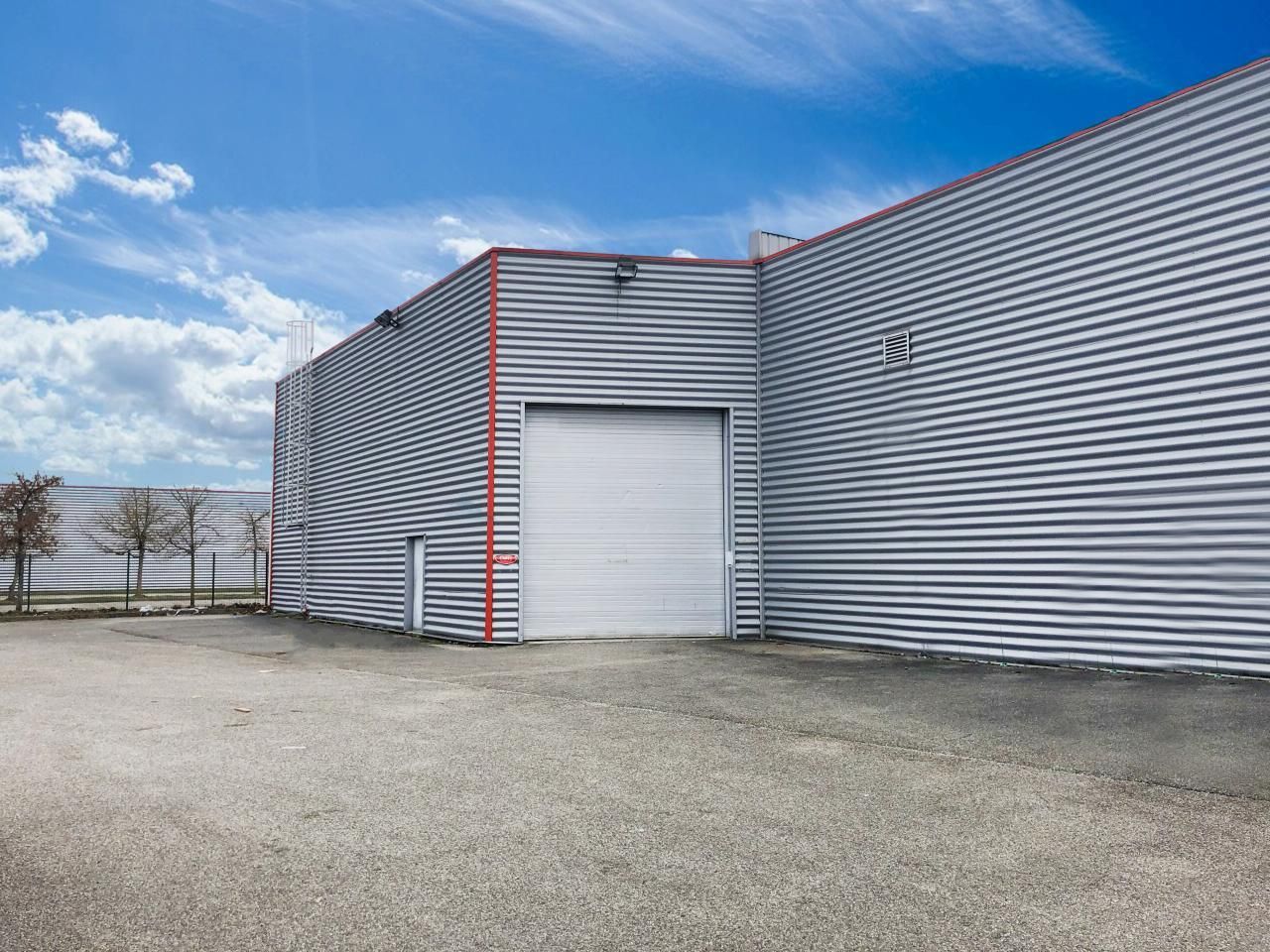 500 m² pour ce activité en location à Saint priest