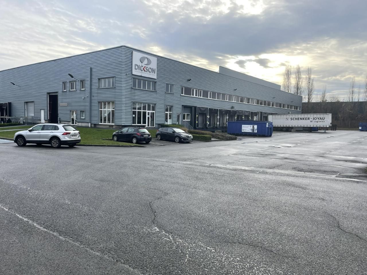 Location Entrepôts classe B 11636 m² non divisibles 59273 Fretin