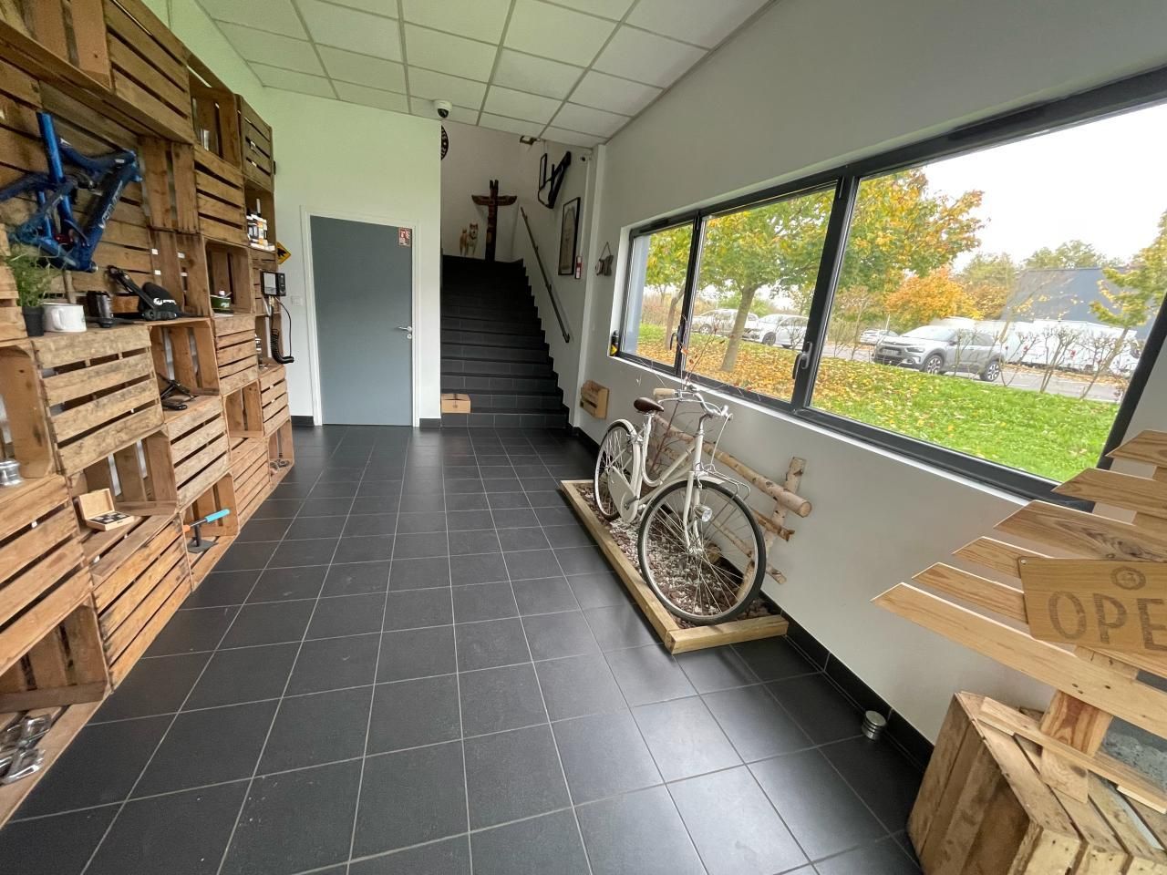 Location PME-PMI 956 m² non divisibles 95150 Taverny