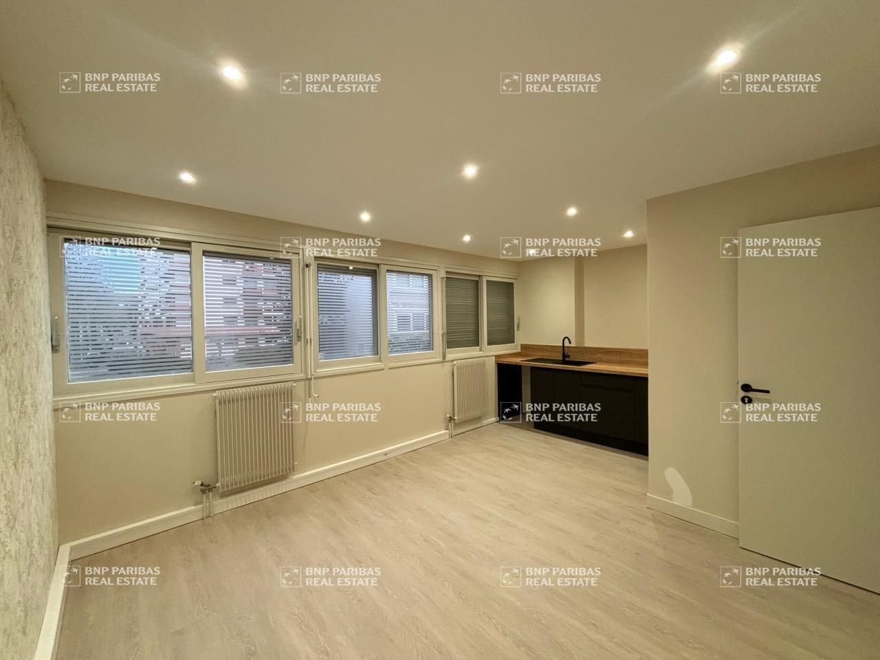 247 m² pour ce bureaux en location à Lyon