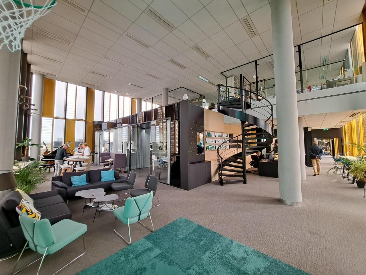 2043 m² pour ce bureaux en location à Boulogne billancourt