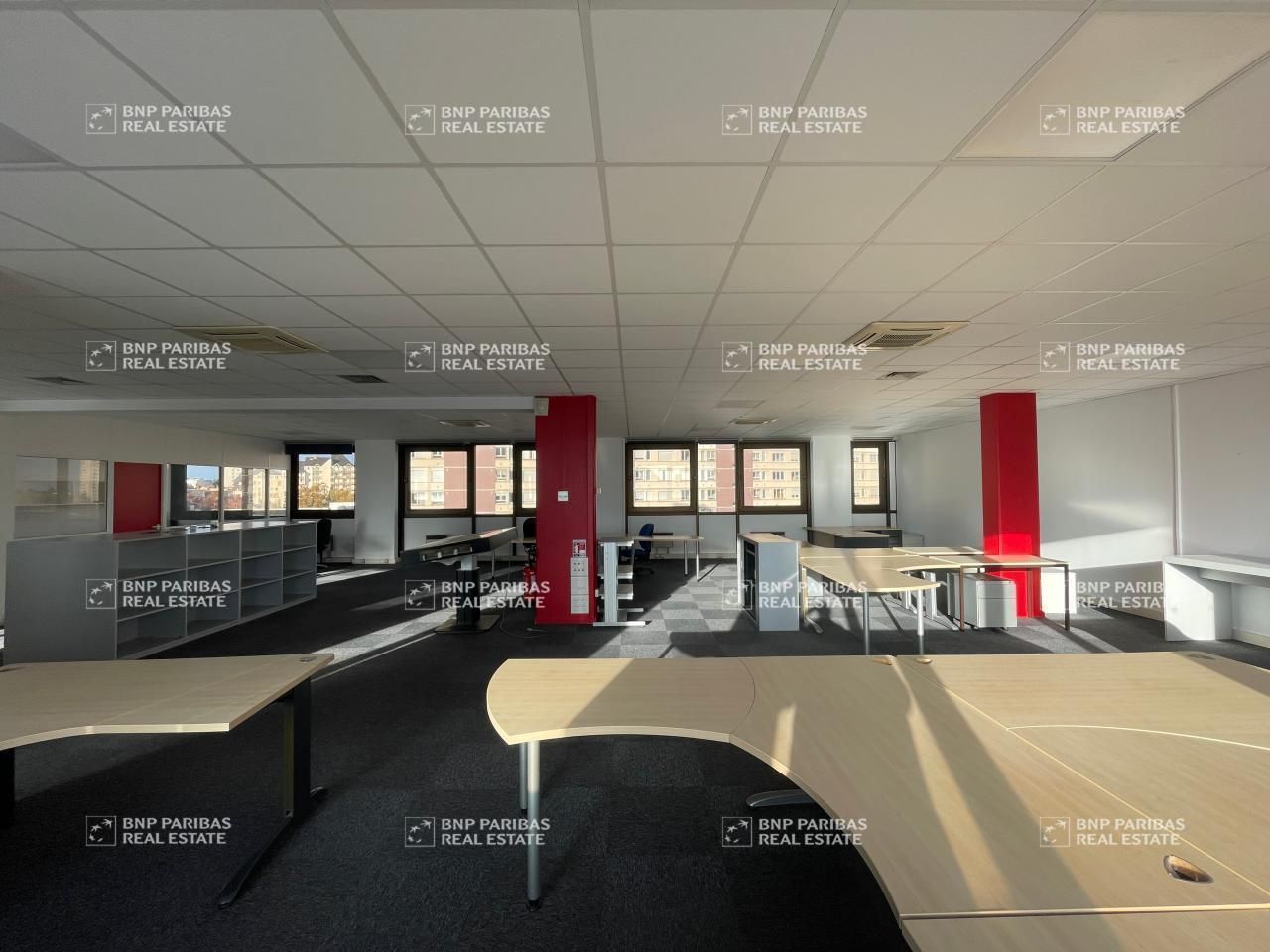 348 m² pour ce bureaux en location à Orléans