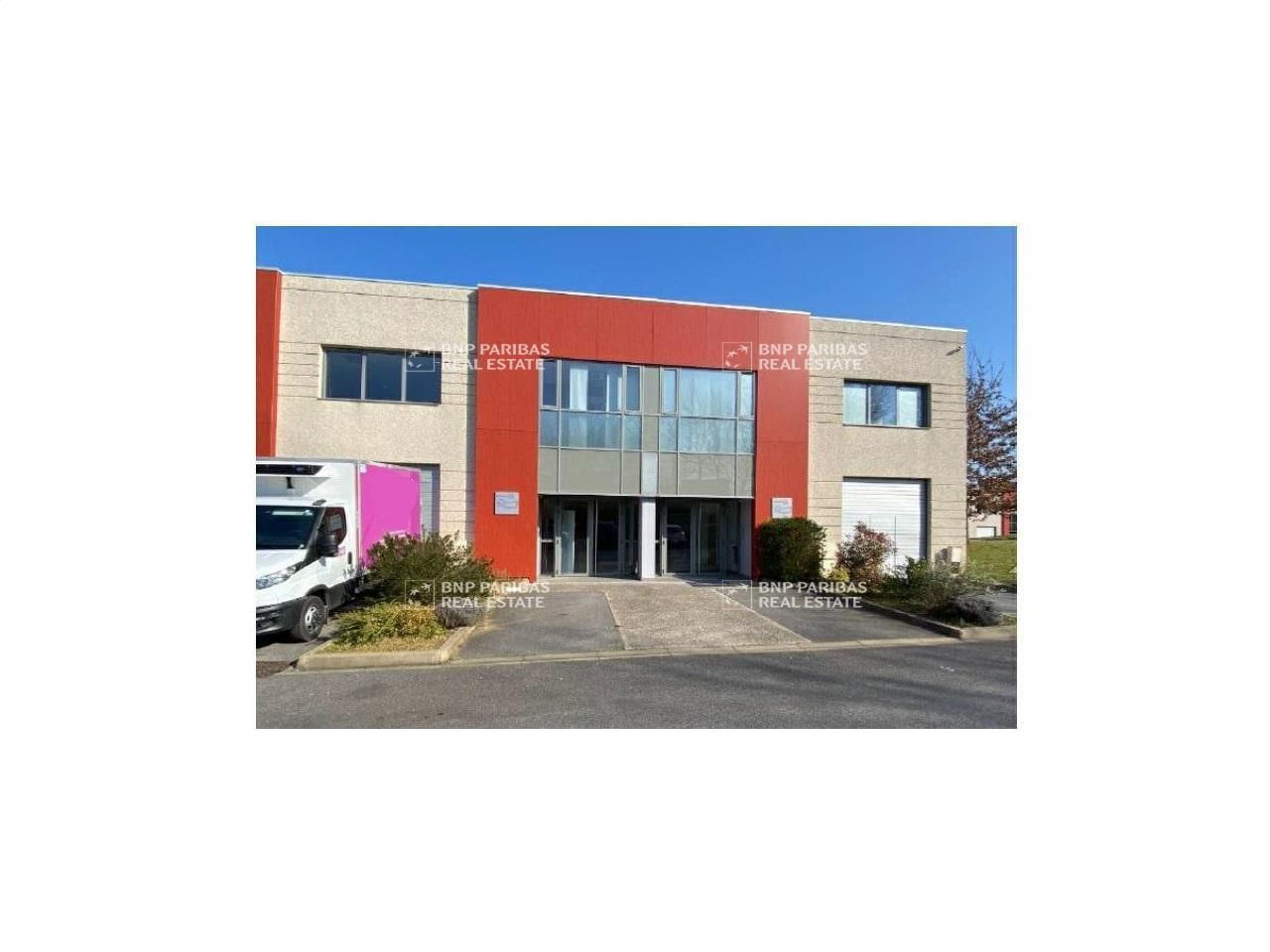 Location PME-PMI 702.26 m² divisibles 77600 Bussy-saint-georges