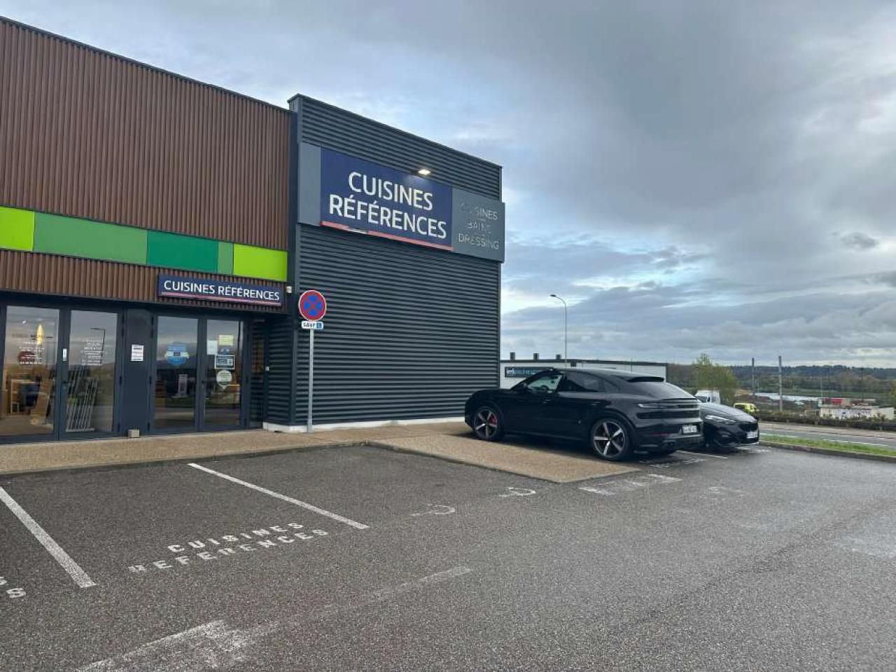 Location Activité 381 m² non divisibles 69480 Anse