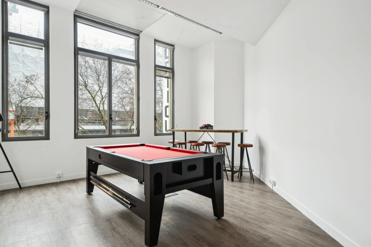 407.4 m² pour ce bureaux en location à Paris