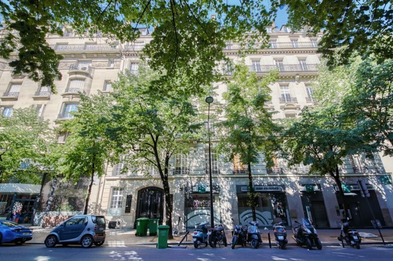 163 m² pour ce bureaux en location à Paris