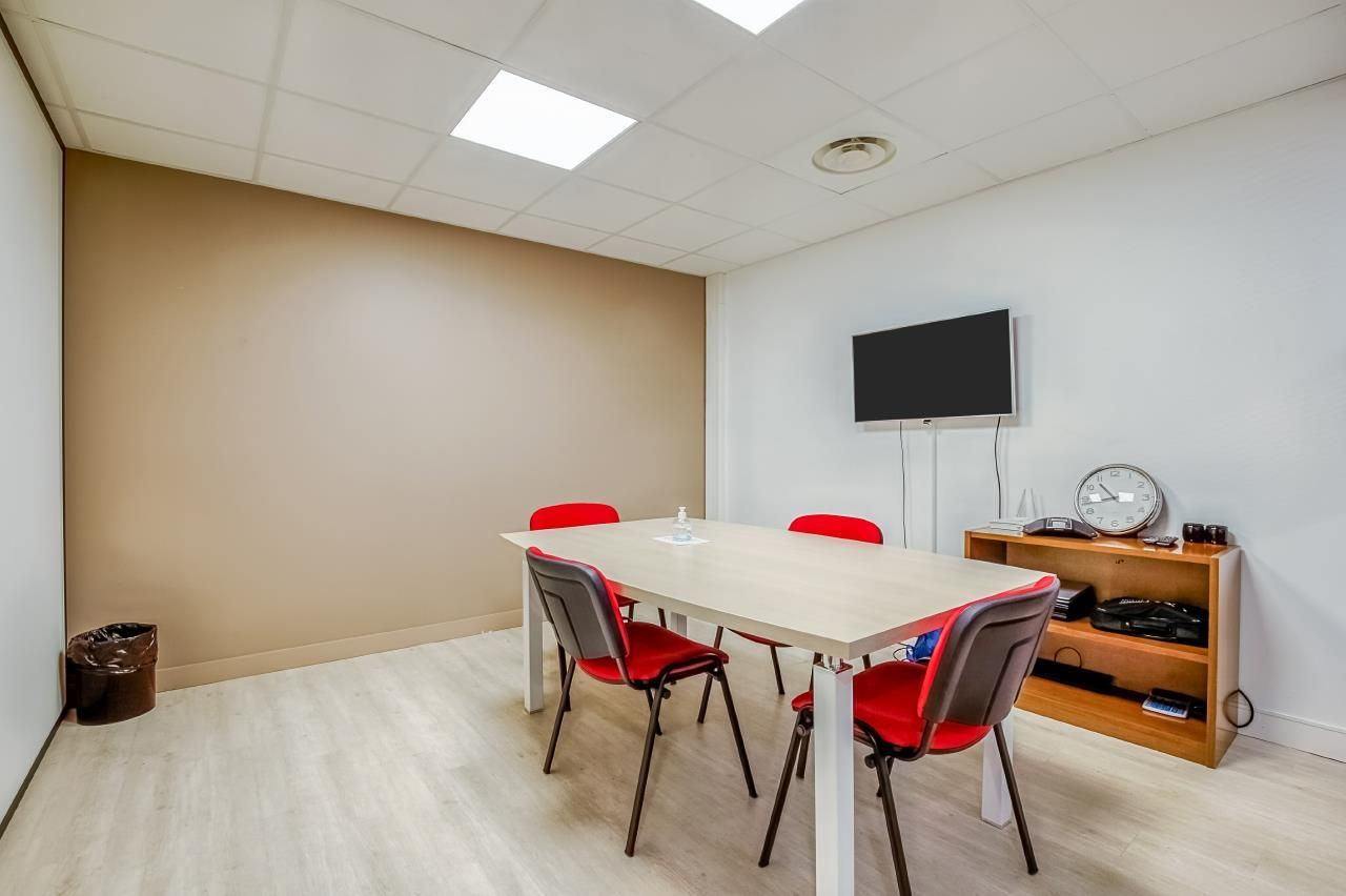 271 m² pour ce bureaux en location à Paris