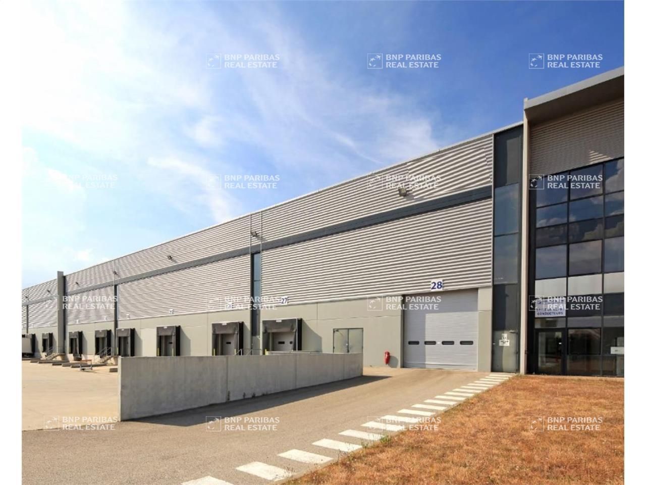 24526 m² pour cetentrepôts classe a en location à Saint-quentin-fallavier