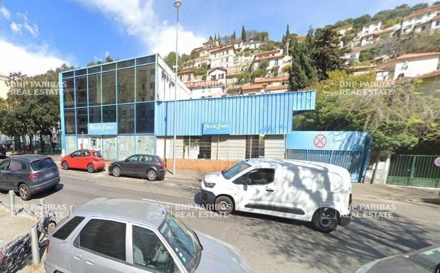 1664 m² pour ce activité en location à Nice