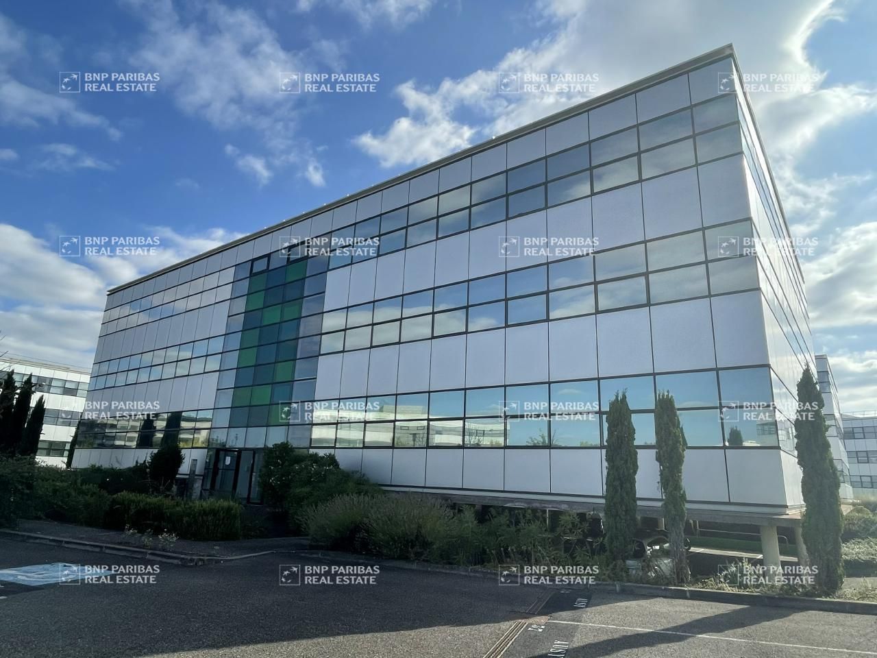 Vente Bureaux 1852 m² divisibles 31300 Toulouse