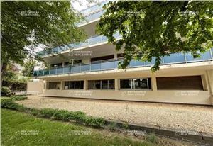 Location bureaux Nantes centre-ville, Place Viarmes, proche transports