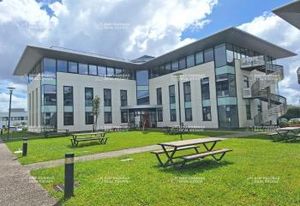 Location bureaux Le Haillan - Proche Rocade et Tram A
