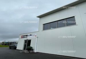 Locaux d'activités et bureaux à vendre Sauvagnon